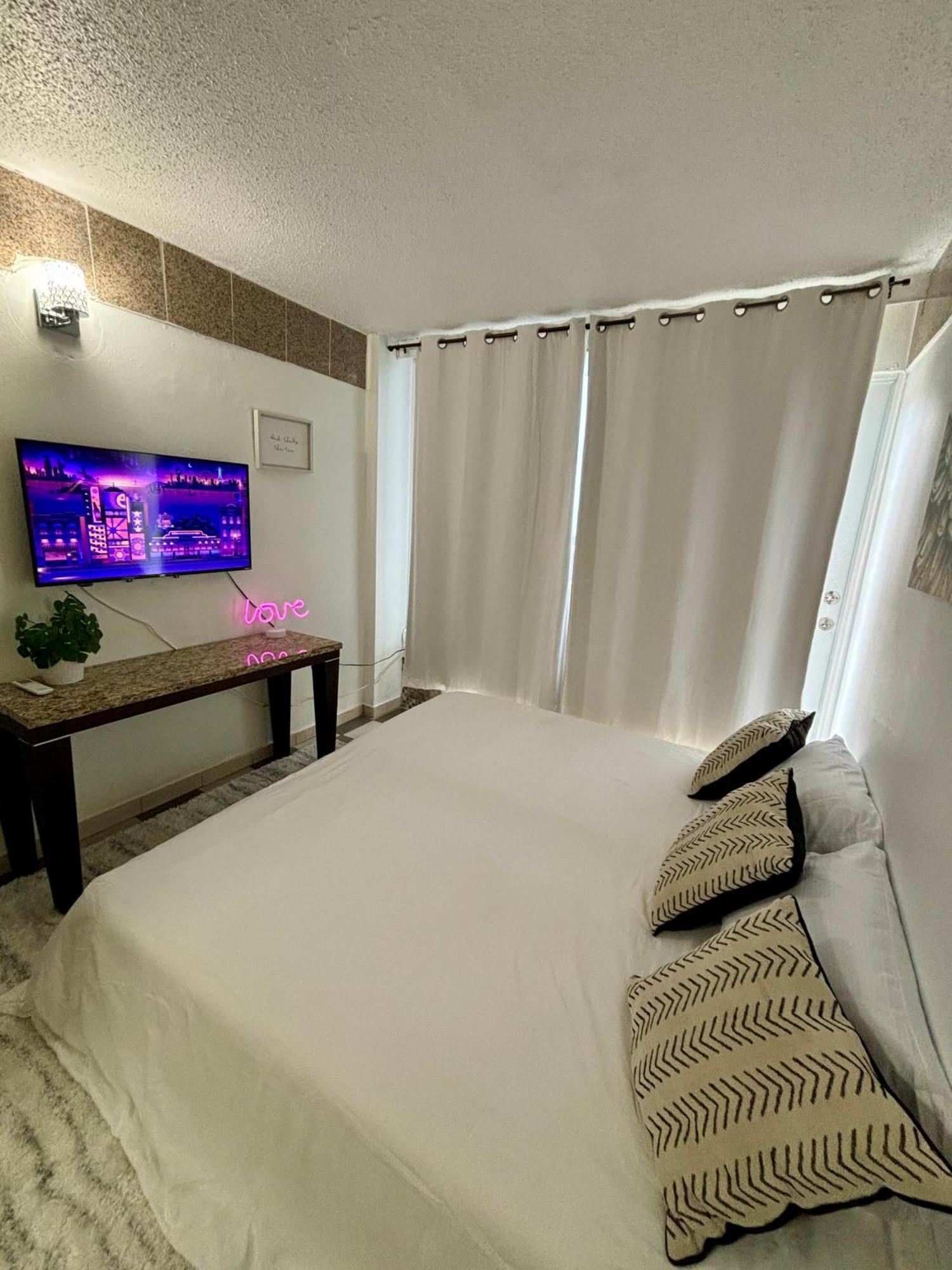 Isla Verde Modern Apartment With Pool San Juan Exterior photo